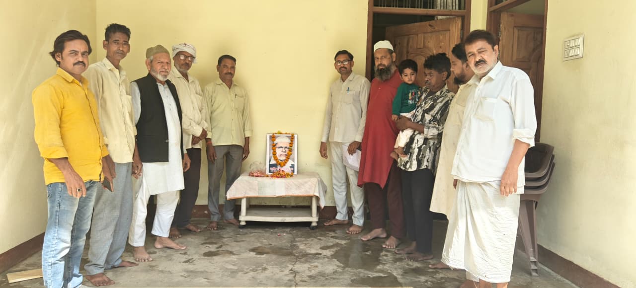 मलिहाबाद में मौलाना आसिम बिहारी की यौम-ए-पैदाइश पर अकीदत के फूल पेश