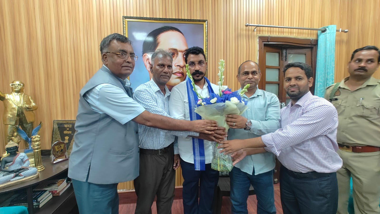 आज़ाद समाज पार्टी के राष्ट्रीय अध्यक्ष से की शिष्टाचार एवं विचार-विमर्श मुलाकात