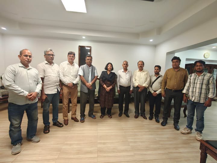 AIPMM के प्रतिनिधिमंडल की AMU कुलपति से शिष्टाचार भेंट एवं ज्ञापन प्रस्तुत